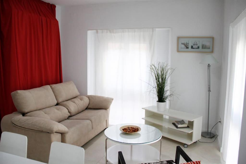 Cosy Apartment / Literally At The Foot Of Alhambra Γρανάδα Εξωτερικό φωτογραφία