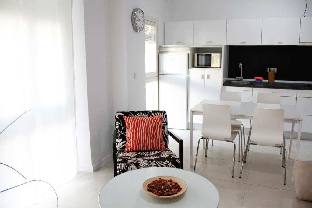 Cosy Apartment / Literally At The Foot Of Alhambra Γρανάδα Εξωτερικό φωτογραφία