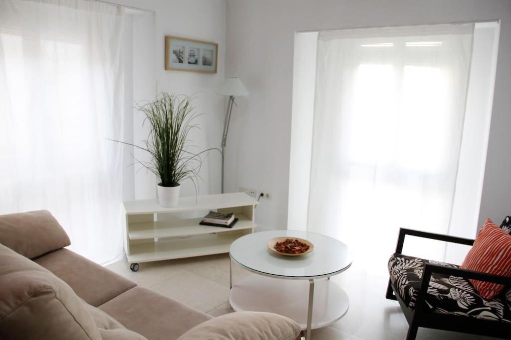 Cosy Apartment / Literally At The Foot Of Alhambra Γρανάδα Εξωτερικό φωτογραφία